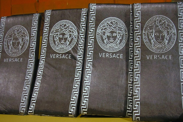 Овакву заплену цариници на “Градини” никада нису имали: Шта мислите, да ли су столице оригинал или копија? (ФОТО)